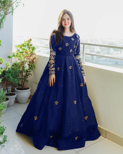 Sequence Bouti with Thread Embroidered Sleeves and front Maxi Embroidered and Trouser 2pcs