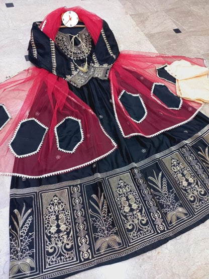 Neck,Border Heavy Embroidery With Two Colours Dupatta 3pcs