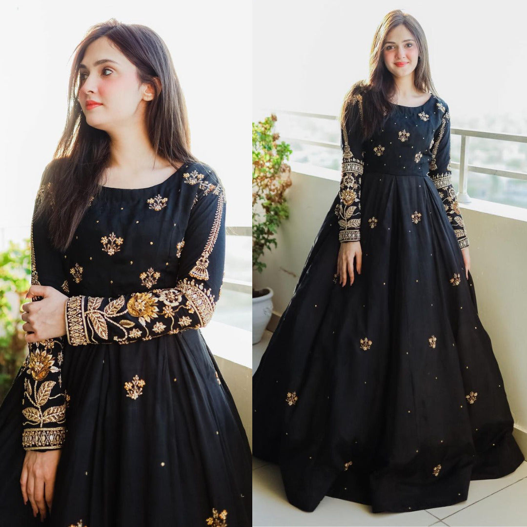 Sequence Bouti with Thread Embroidered Sleeves and front Maxi Embroidered and Trouser 2pcs